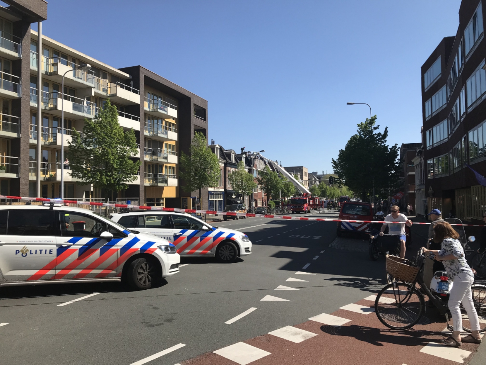 De politie sluit de Hereweg af