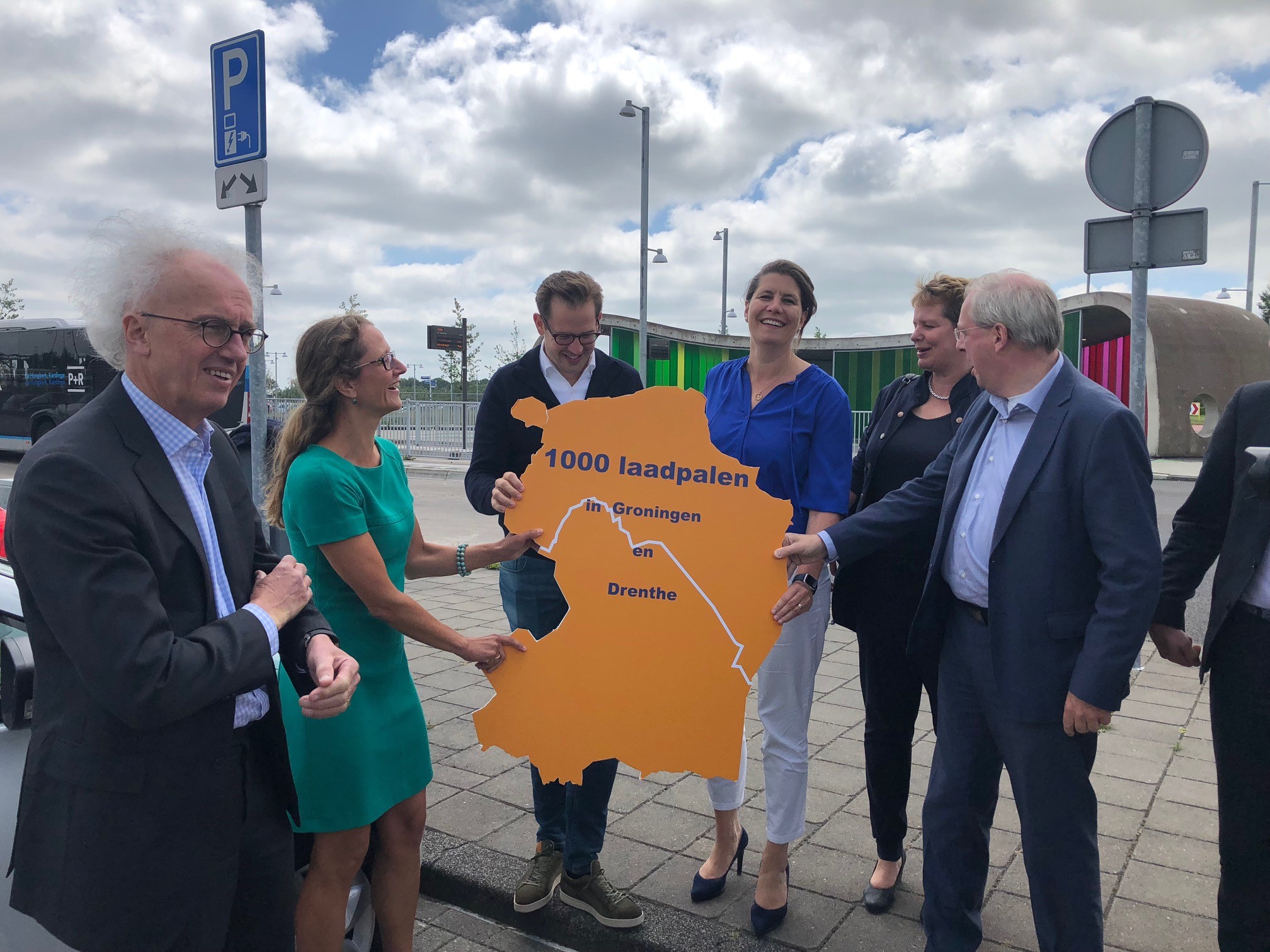 Duizend elektrische laadpalen voor Groningen en Drenthe