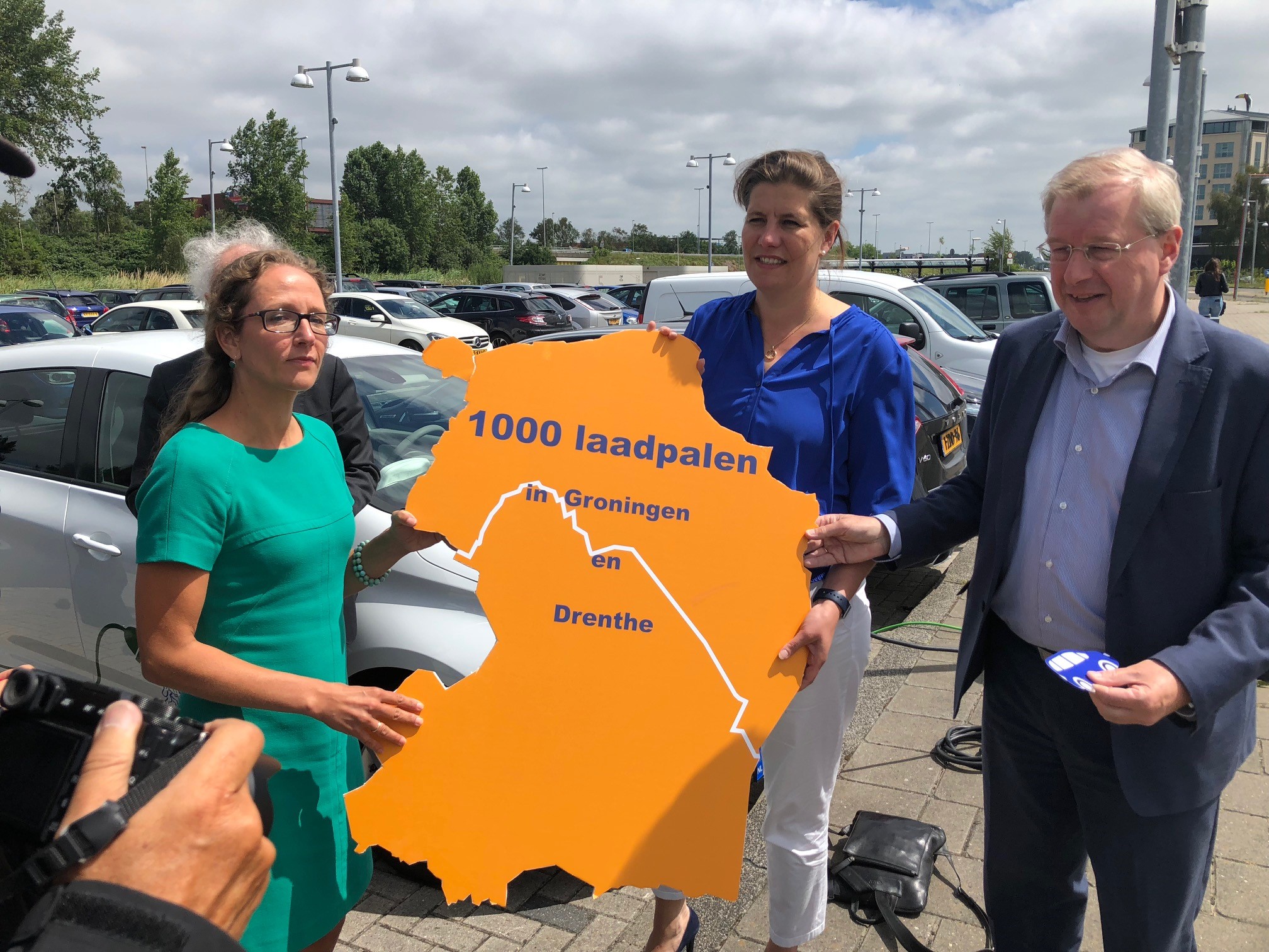 De gedeputeerden Homan, Gräper van Groningen en Stelpstra van Drenthe.