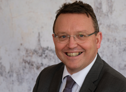 Jouke de Vries benoemd tot nieuwe bestuursvoorzitter Rijksuniversiteit Groningen