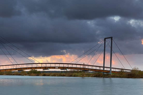 Waterschap pompt extra water in leeg Oldambtmeer