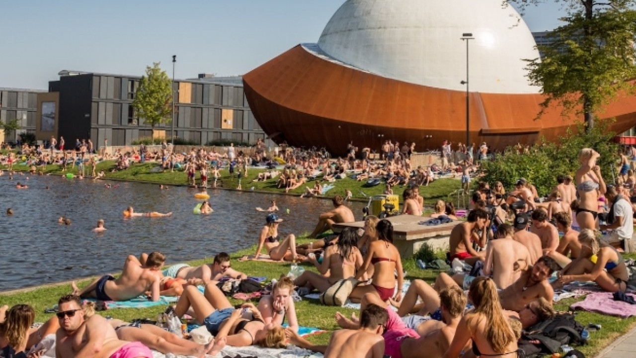 Mooi weer: wat zijn de leukste terrassen aan het water?