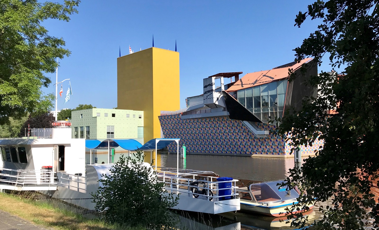 Hitte in Groningen: minder treinen, Drie Gezusters later open en frietkraam blijft helemaal dicht