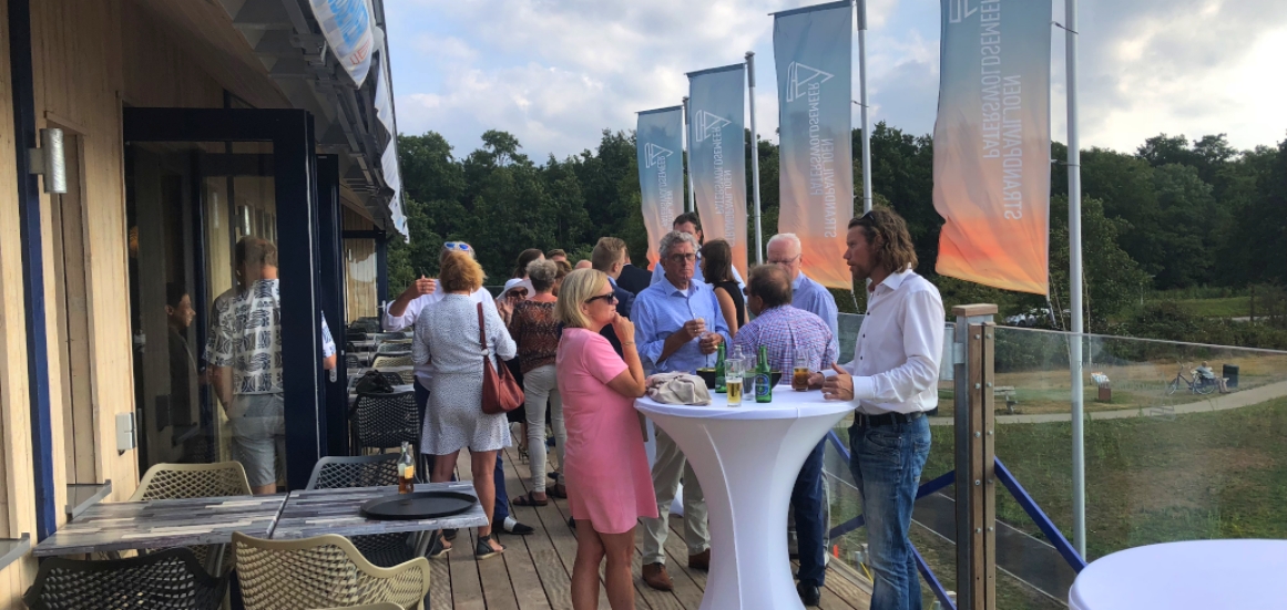 ‘Zomerborrel’ Commerciële Clubs voor doorwerkende ondernemers
