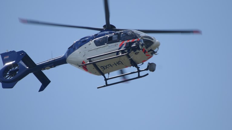 Politie zet helicopter in bij zoektocht naar bestuurder auto