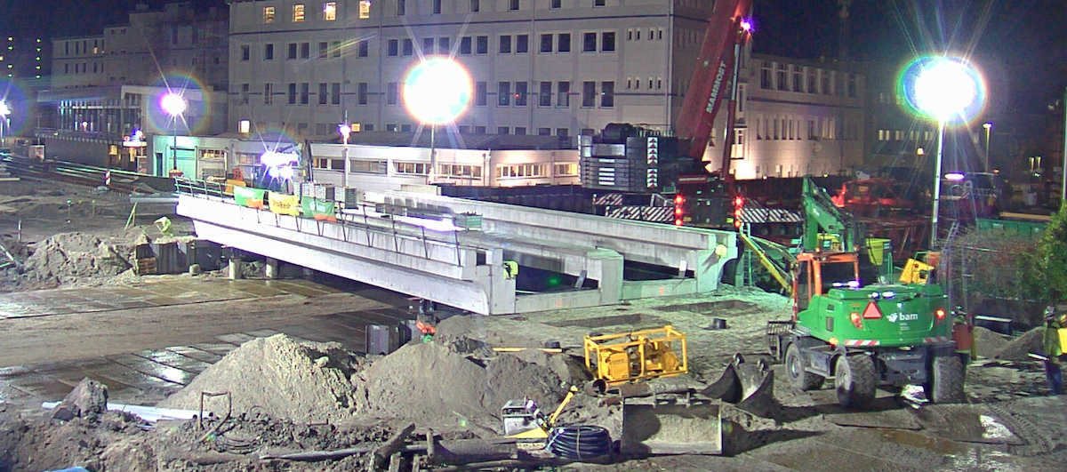 Treinen rijden weer en tijdelijke spoorwegovergang Paterswoldseweg is open