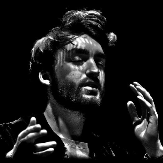 Armin van Buuren, Martin Garrix en andere top-dj’s op foto’s in Groninger Museum