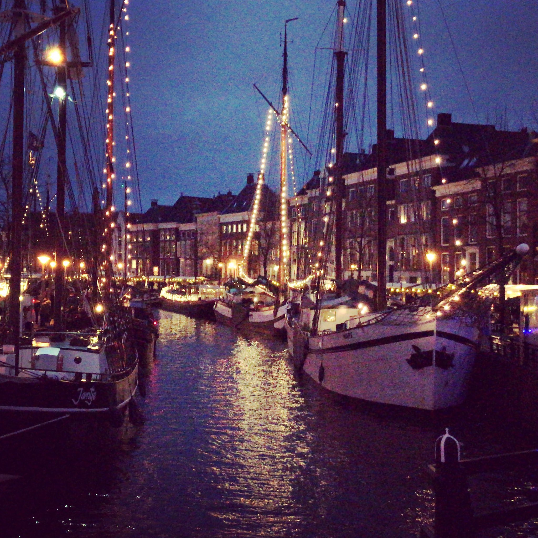 Foto op Twitter van Mark Leender, die er bij schrijft: 'Ook mooi in de regen'