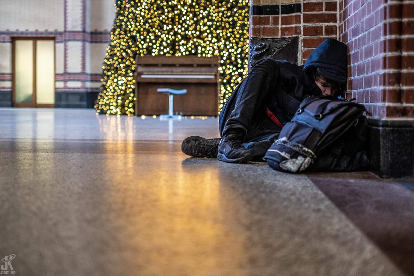 Hotel biedt dakloze jongen (20) onderdak en eten met kerst