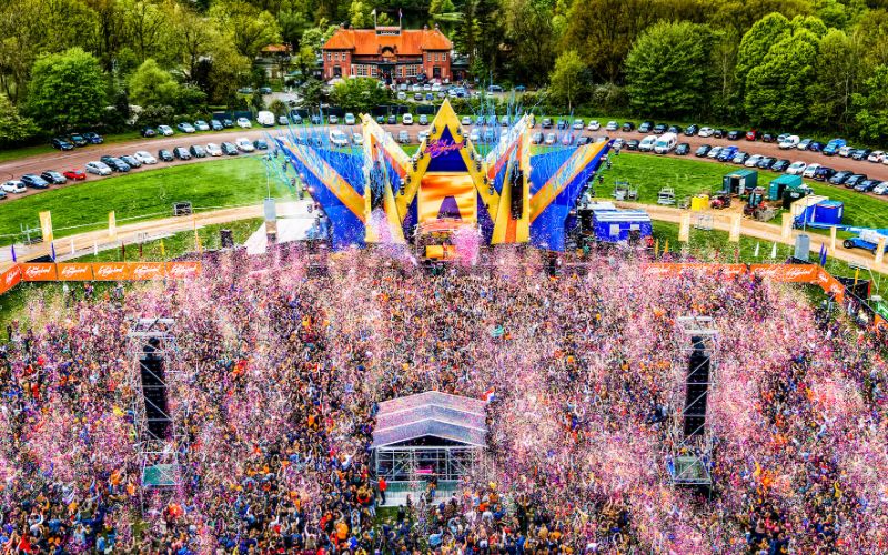 Koningsdagfestival Kingsland keert terug op de Drafbaan