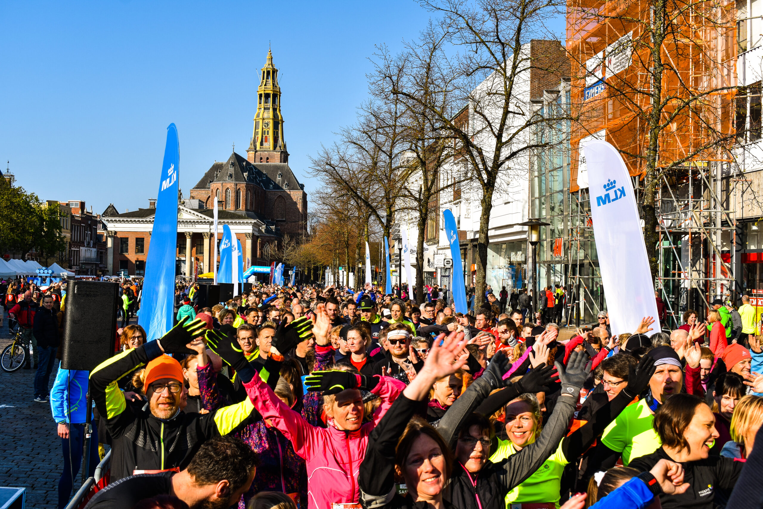 Ruim 3500 deelnemers aan KLM Urban Trail: rennen dwars door Groningse gebouwen
