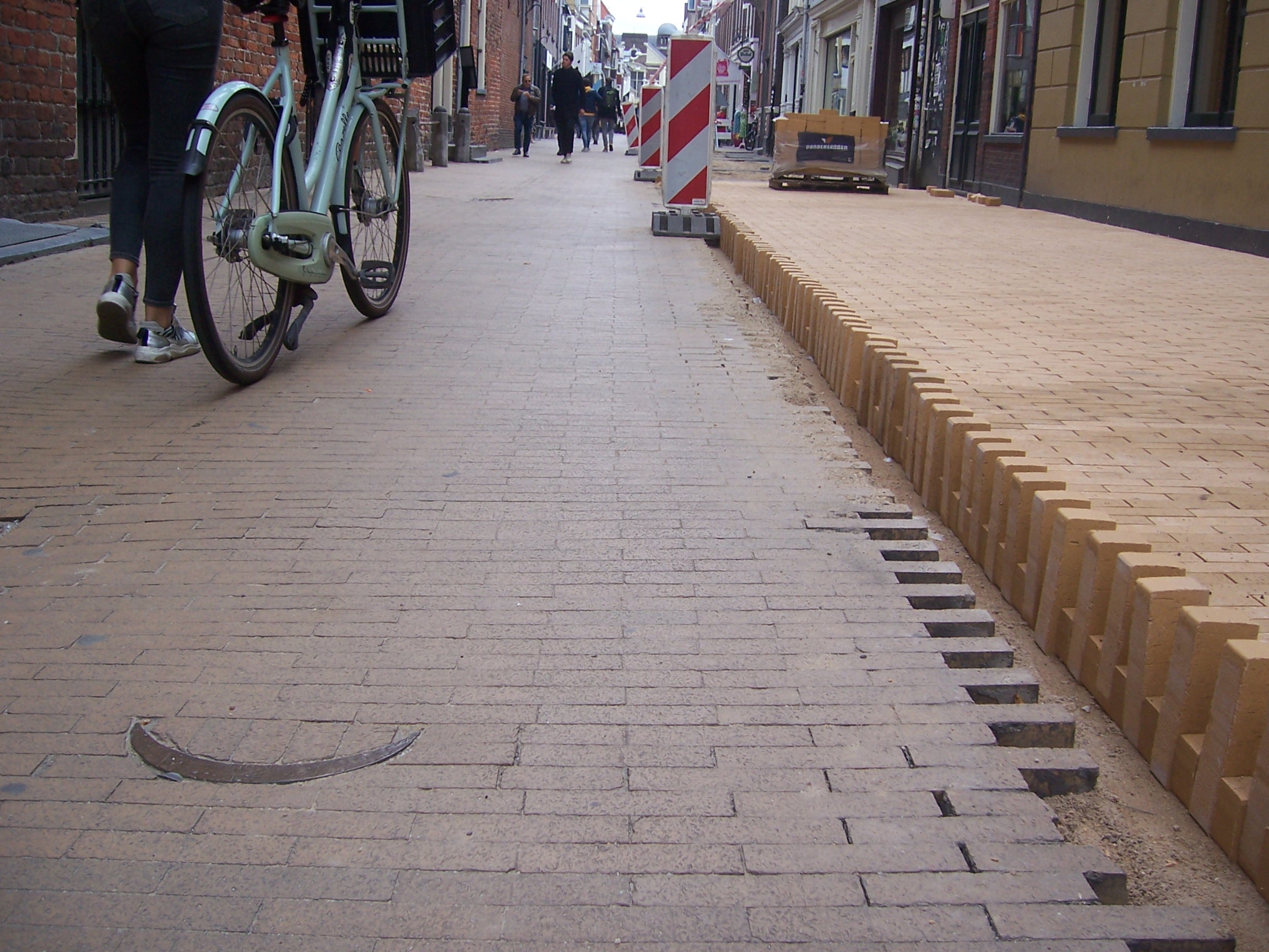 Maan komt naar Groningen