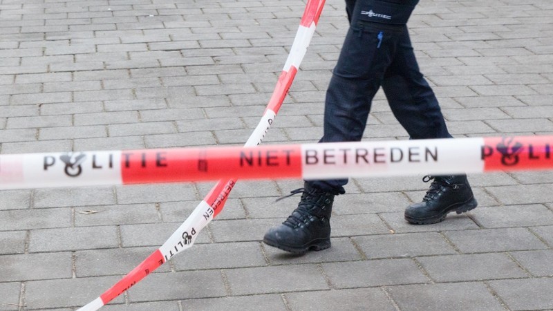 Hulpdiensten rukken massaal uit voor verwarde man Paddepoel