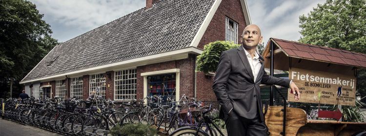 Lentis-topman Martin Sitalsing terug naar politie