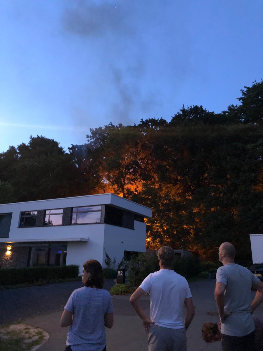 Buitenbrand in wijk Helpermaar aan Jan Wolkerslaan