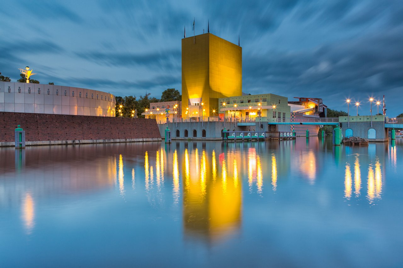 Extreem hoogwater: Groninger Museum sluit preventief de deuren