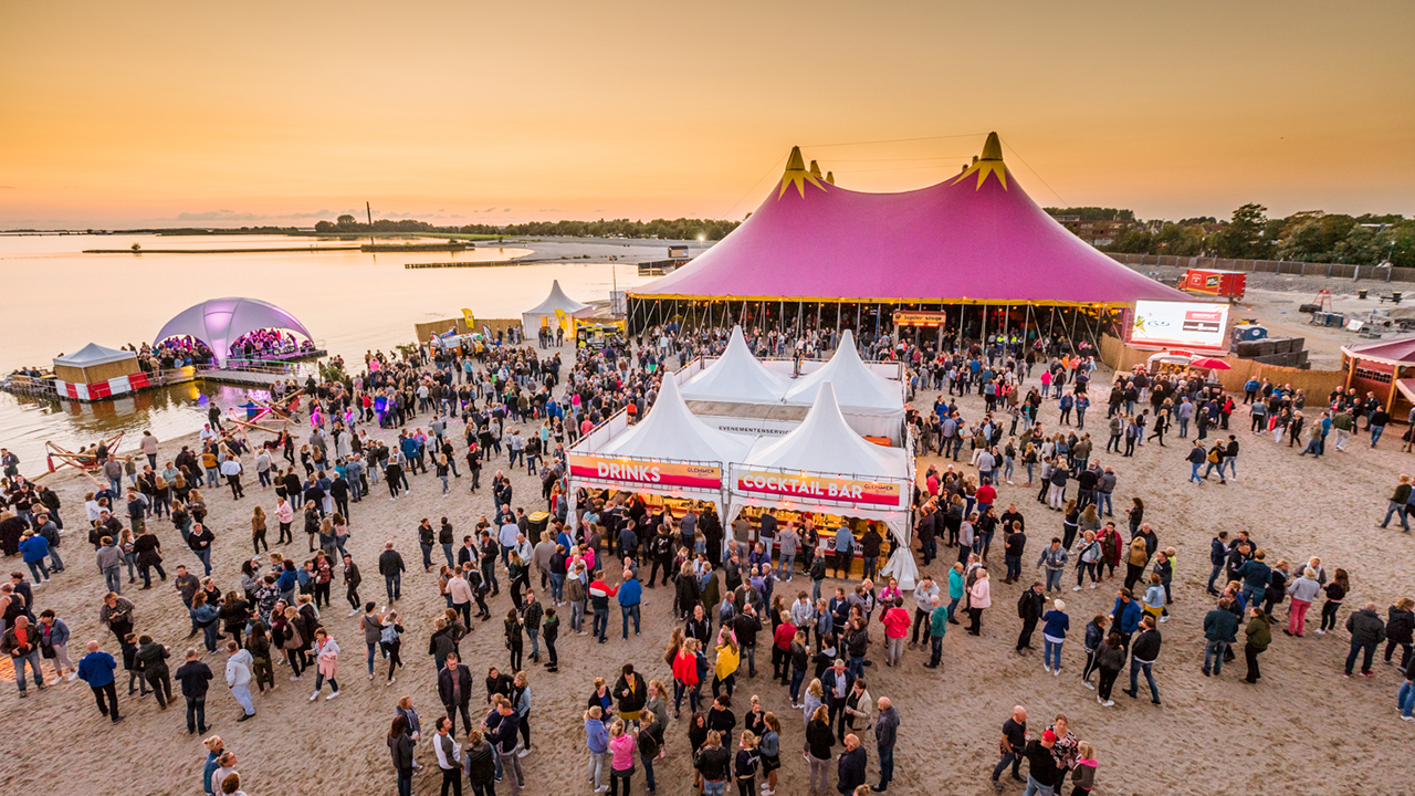 Glemmer Beach Festival: Met je voeten in het zand en een cocktail in je hand