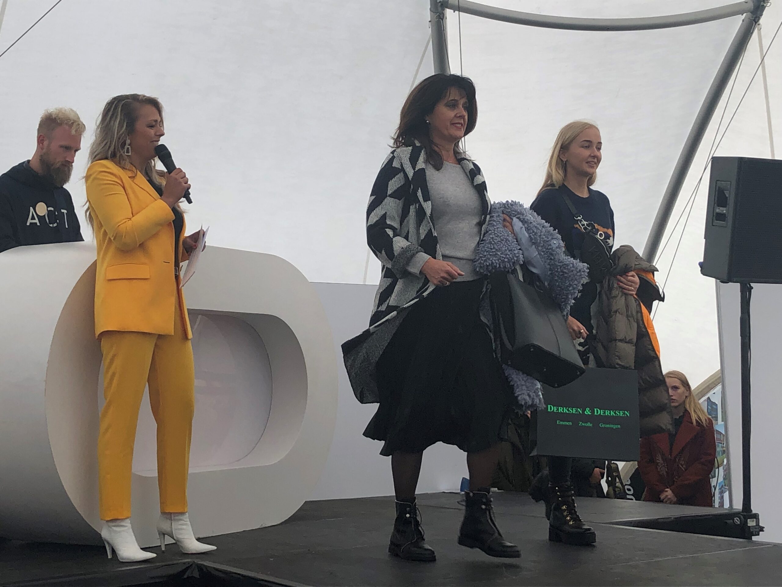 Groningen wil afvalbrengstation voor textielafval, zegt wethouder Chakor