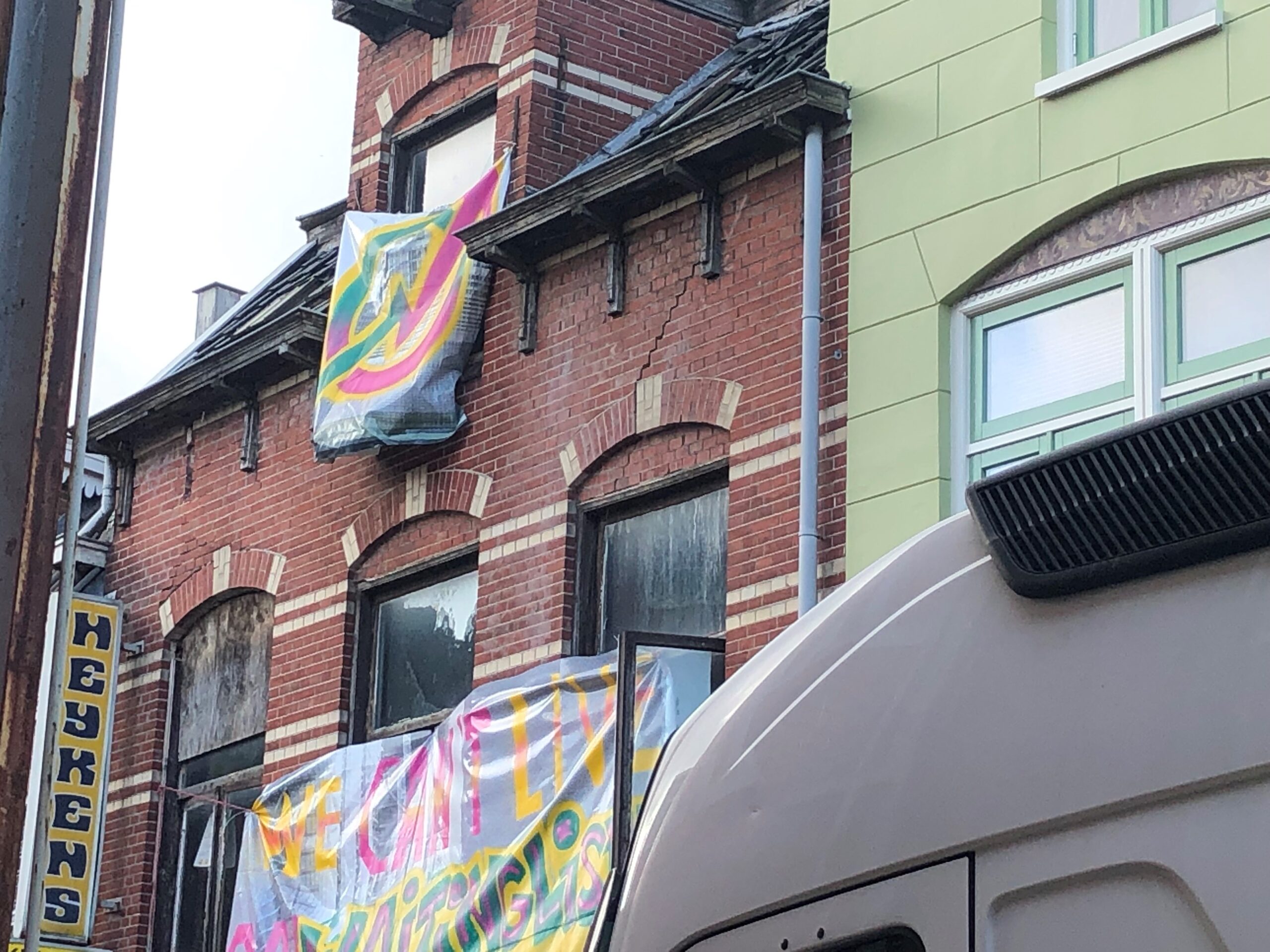 Elf krakers aangehouden na ontruiming