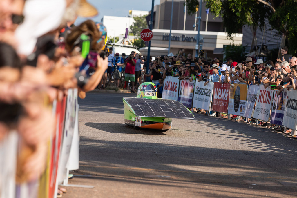 Groningse zonneauto kan koppositie niet vasthouden