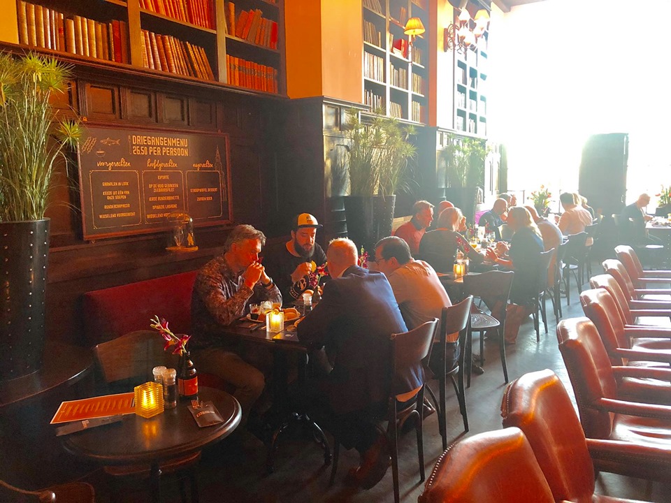 Gezamenlijk ontbijt voor de deelnemers aan het Koploperproject