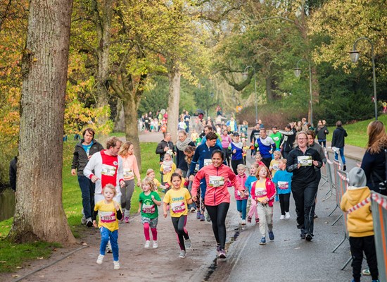Plantsoenloop: duizenden genieten morgen van schitterende herfstsfeer; inschrijven kan nog