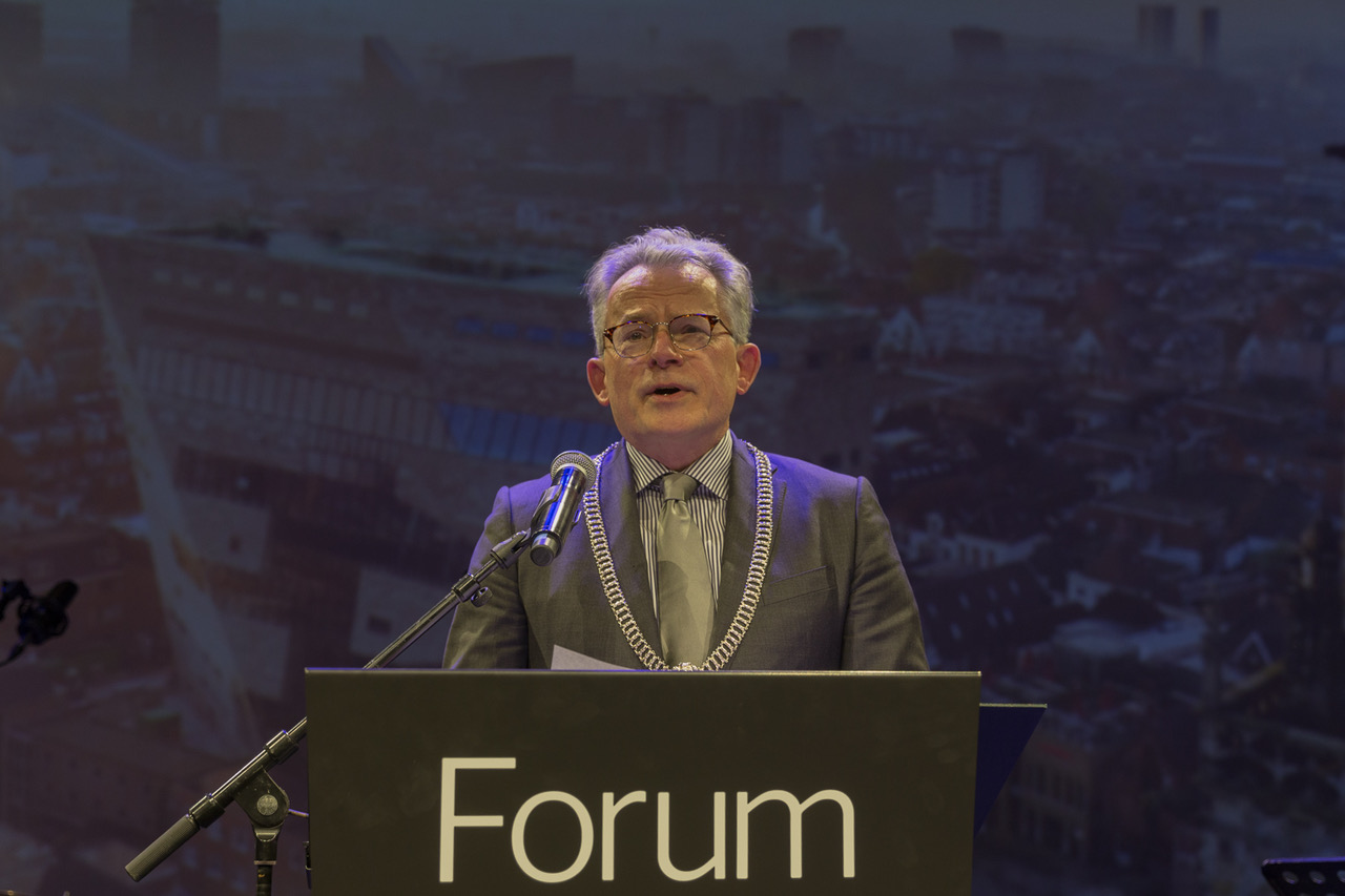 Burgemeester Schuiling: "We moeten de verbinding niet kwijt raken"