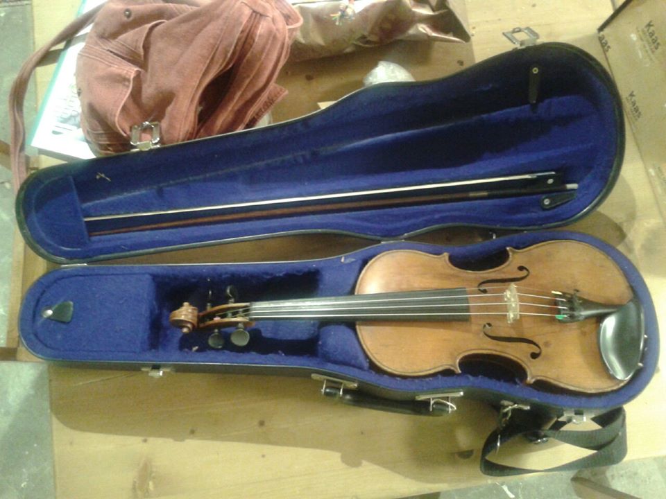 Welk kind mist zijn viool? Viooltje gevonden in boekhandel Riemer