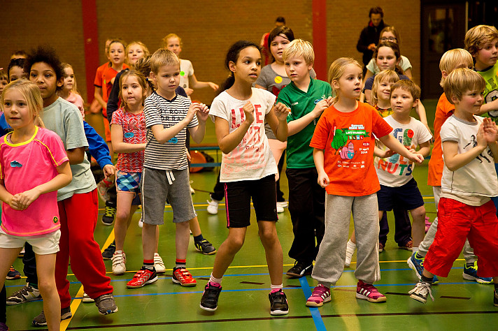 Grote coalitie van bedrijven en instellingen gaat kinderen Groningen helpen bij gezond opgroeien