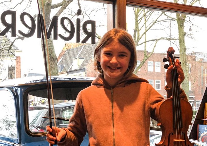 9-Jarige Max blijkt eigenaar van verloren kinderviooltje