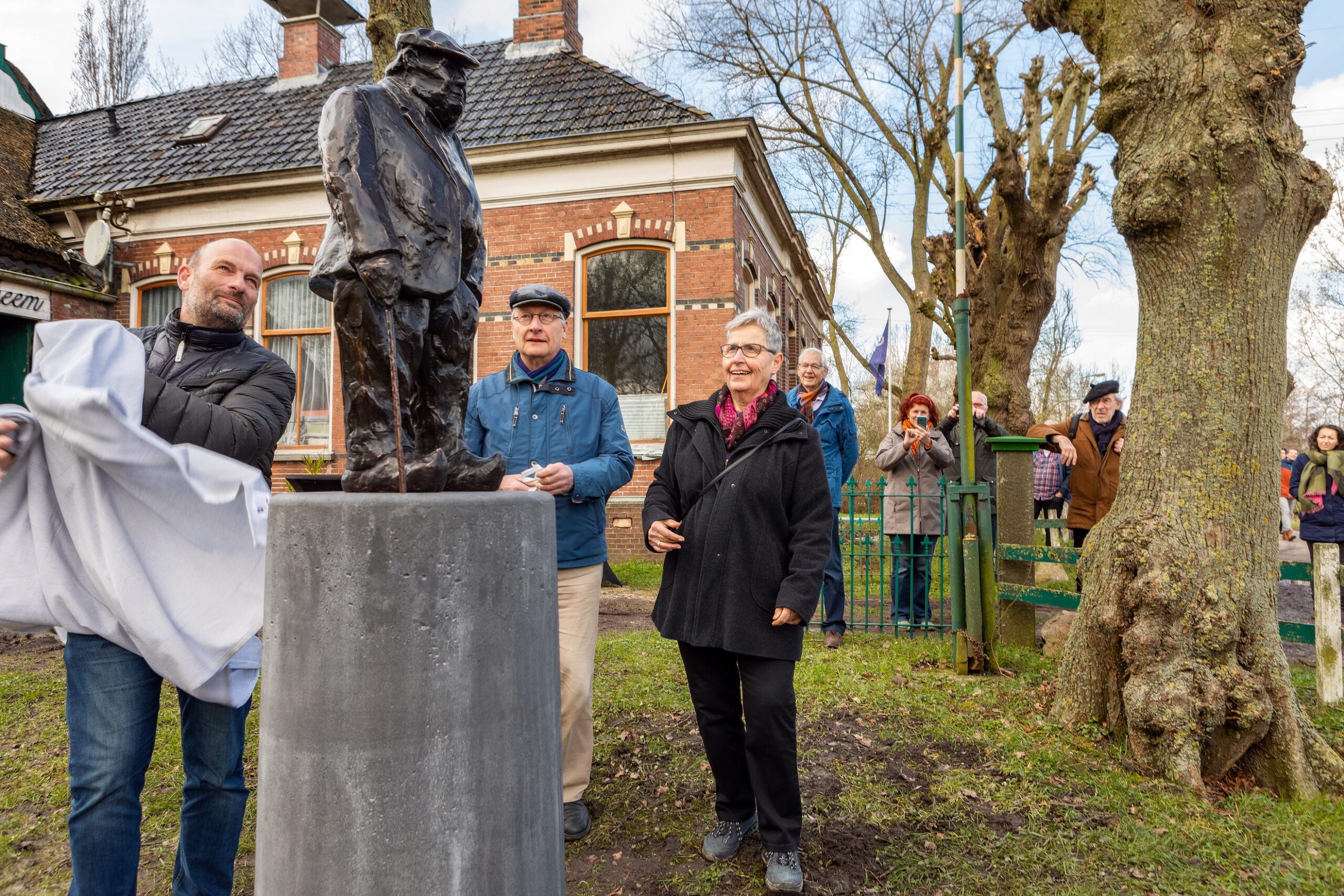 Laatste boer van Euvelgunne Thies Dijkhuis kijkt weer uit over schitterend landschap