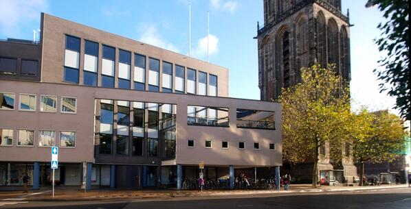 Corona: Gemeente sluit loketten in Lewenborg en Hoogkerk