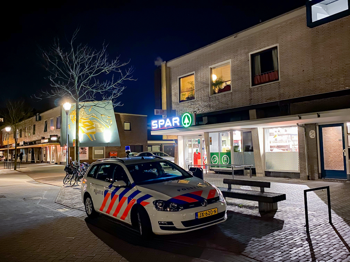 Overval op supermarkt aan Jacob van Ruysdaelstraat in Stad