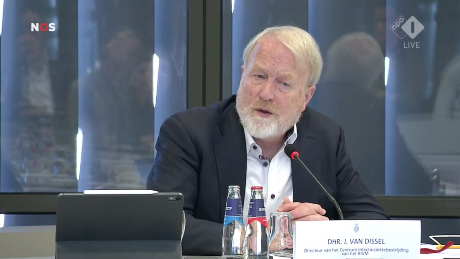 RIVM: ‘Maatregelen remmen de groei van aantal coronabesmettingen’