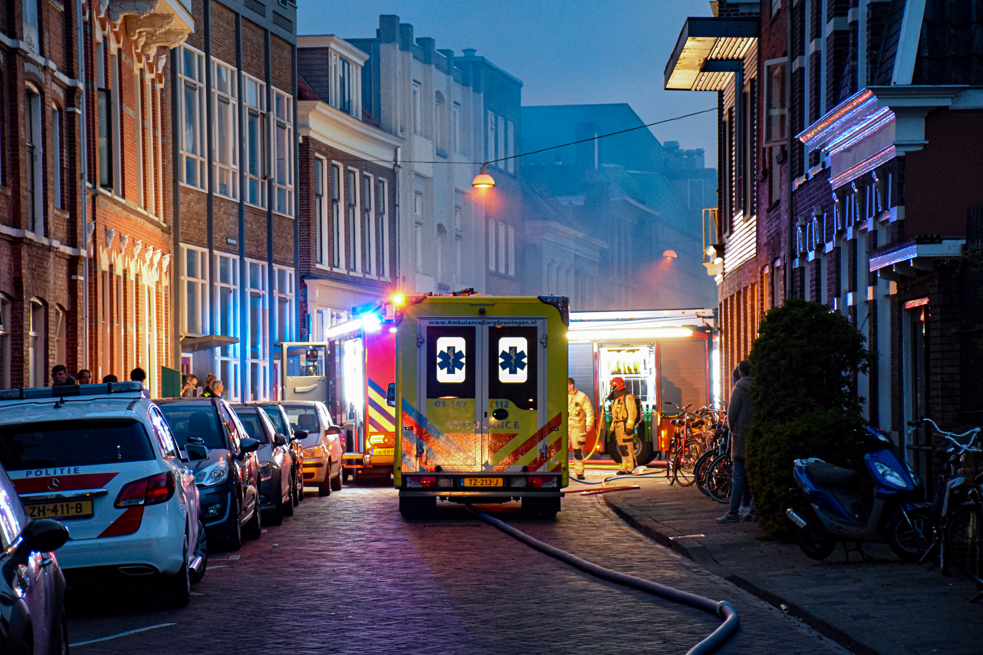 Uitslaande brand verwoest woning centrum Groningen