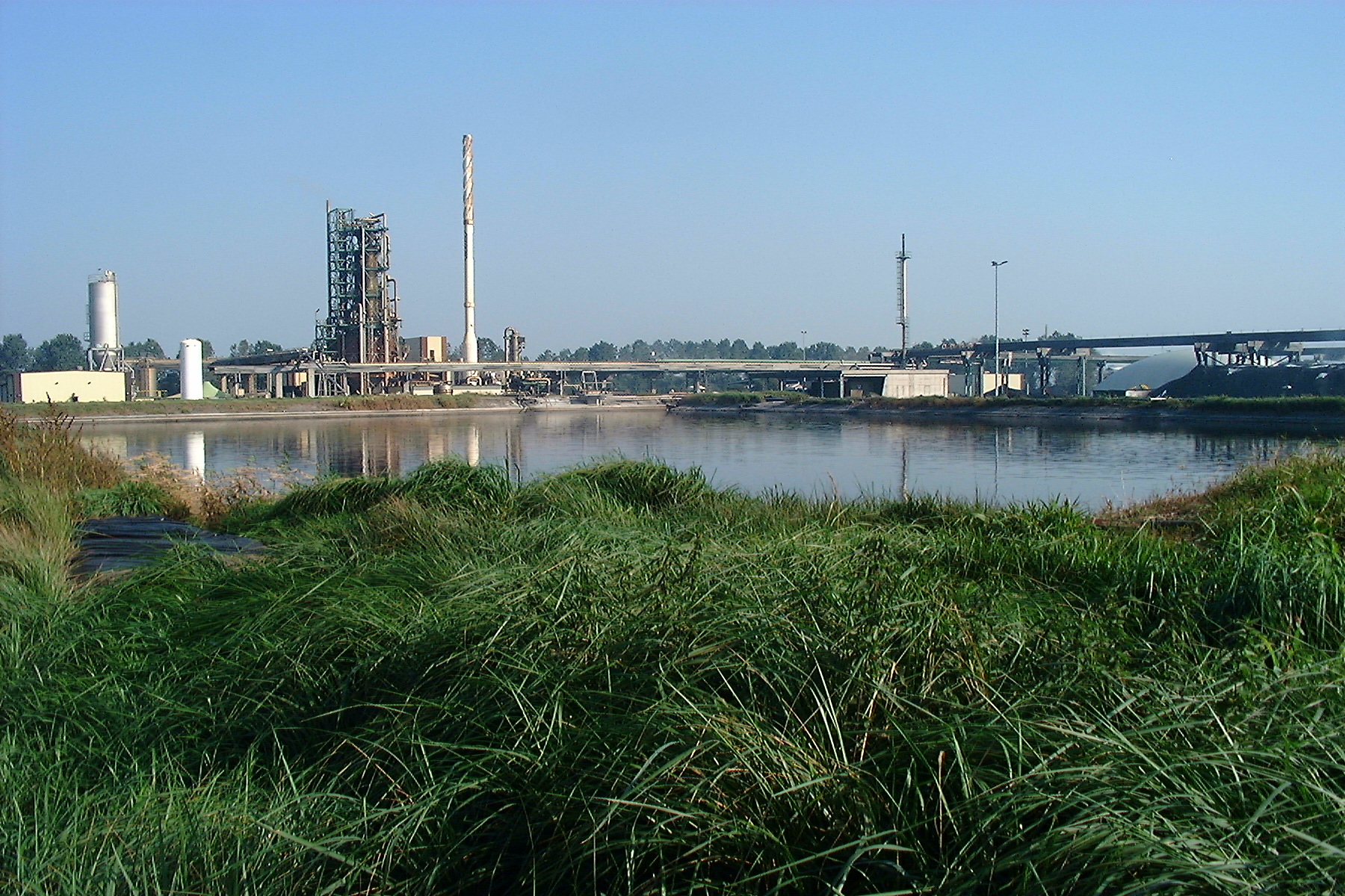 Chemiebedrijf ESD bij Delfzijl vermindert het aantal stofemissies ("blazers”)