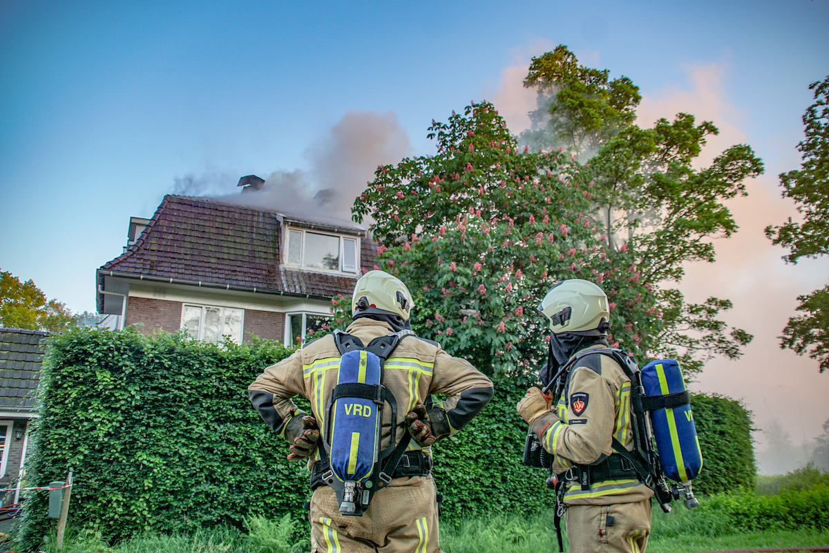 Grote brand verwoest woning in Paterswolde