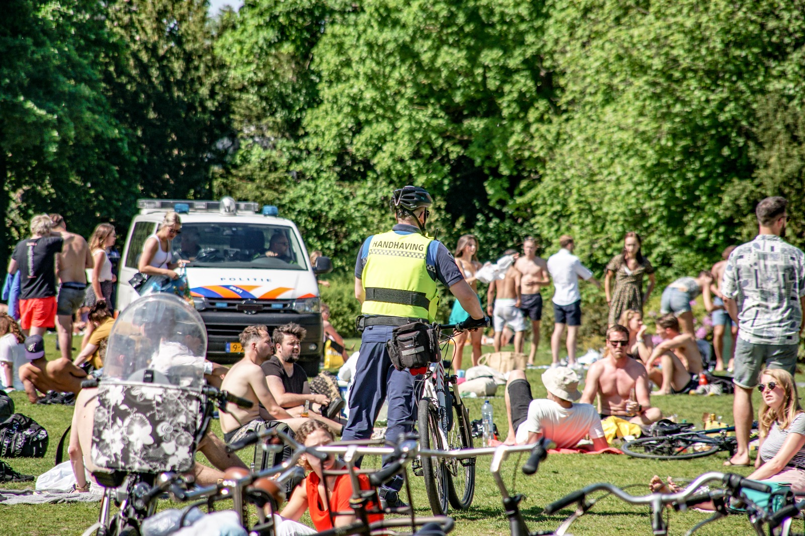 Kratzitten in het Noorderplantsoen tegen alcoholverbod: honderden aanmeldingen