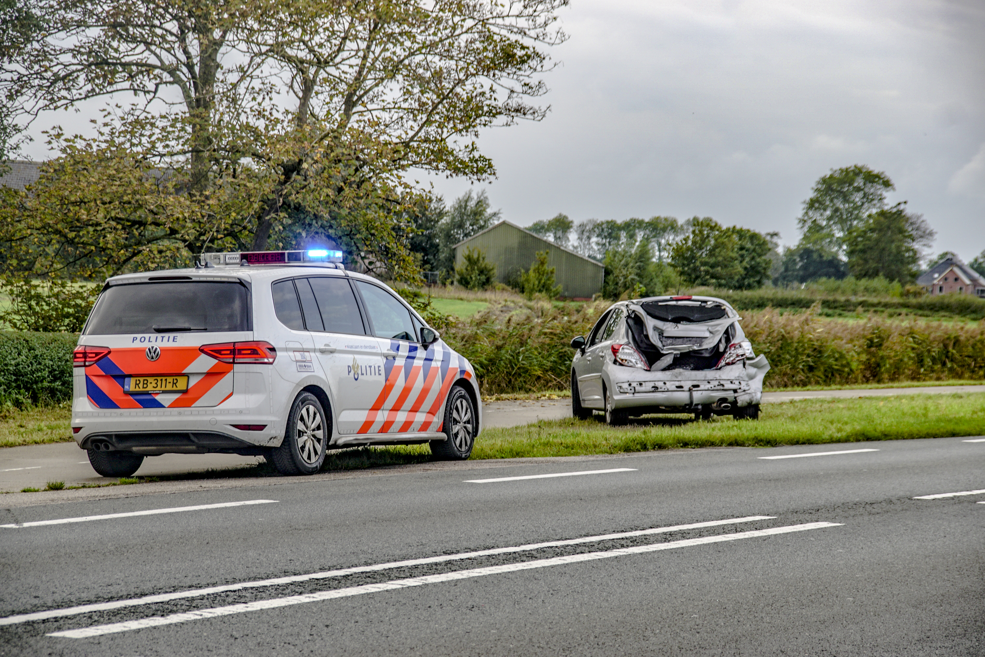 Ongeval tussen twee voertuigen op Friesestraatweg