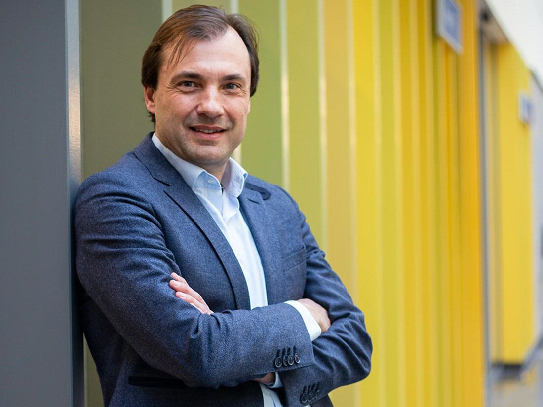 Het einde is in zicht: hoogleraar microbiologie voorspelt nog één winter met Corona