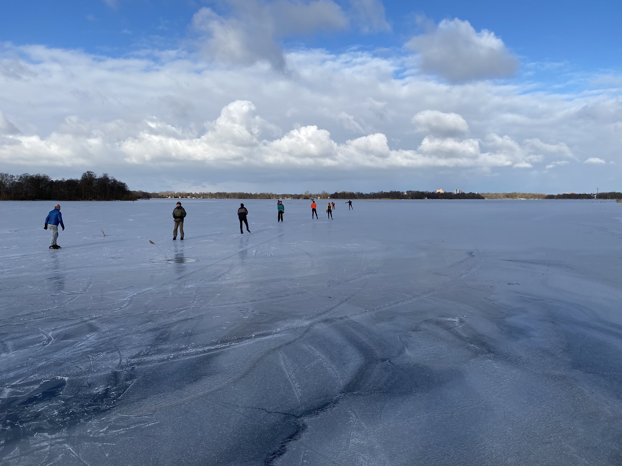 Eerste waaghalzen op Paterswoldsemeer