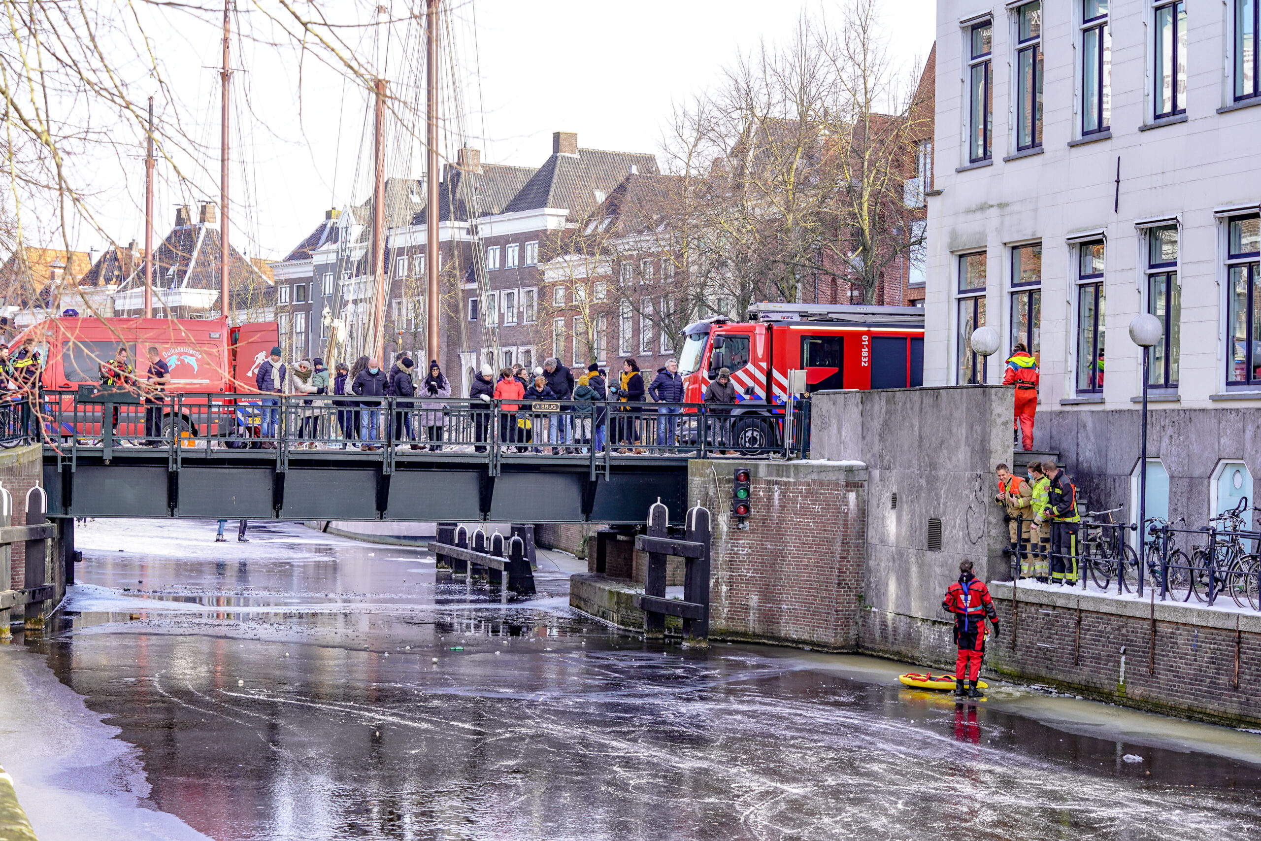 Meldkamer waarschuwt: ga niet meer het ijs op!