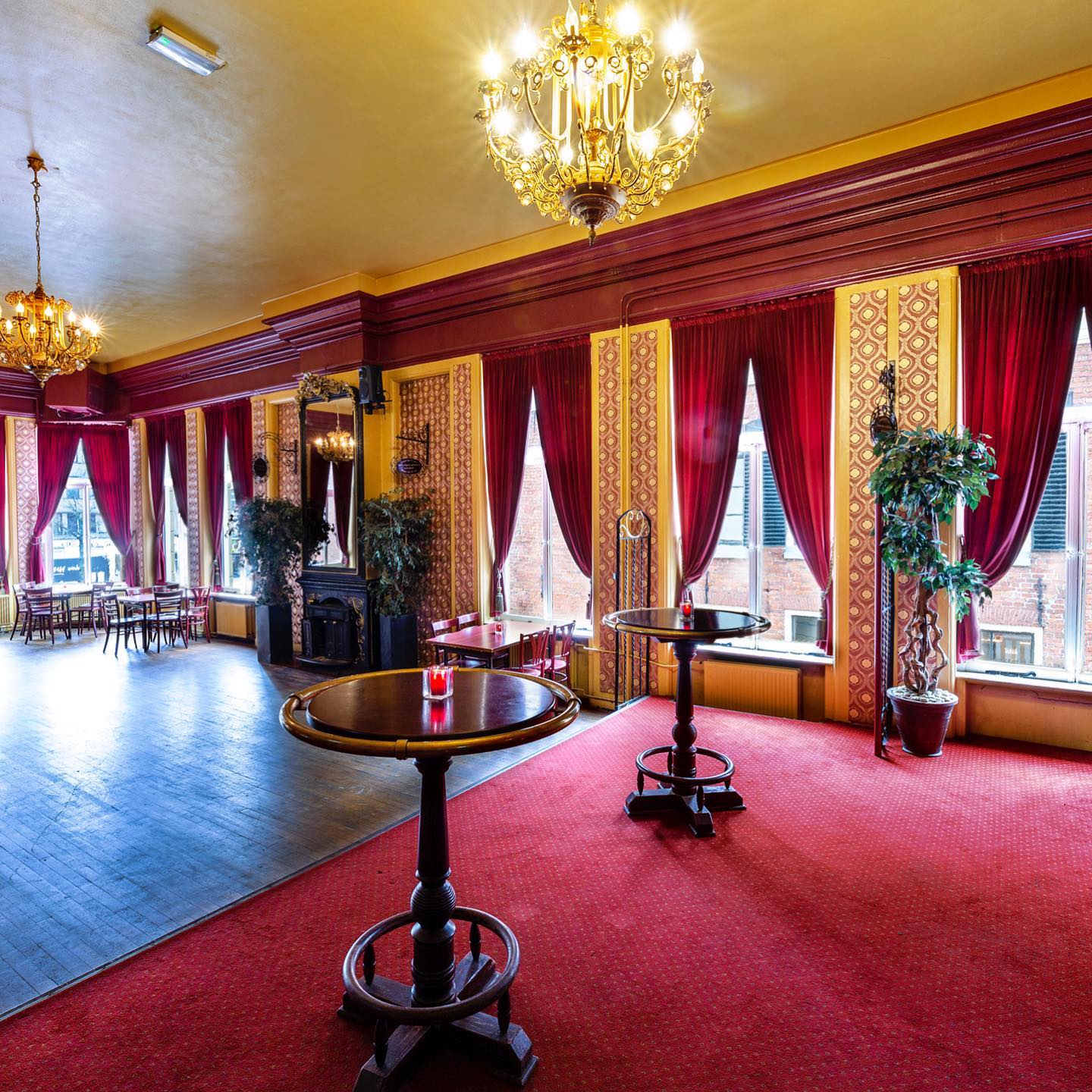 Café De Beurs (bovenruimte).