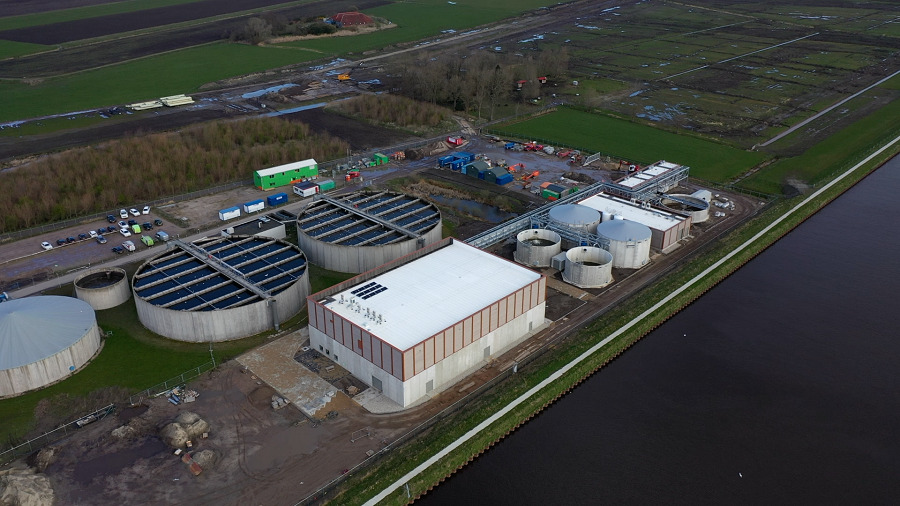 Waterfabriek voor industrie Eemshaven in gebruik genomen