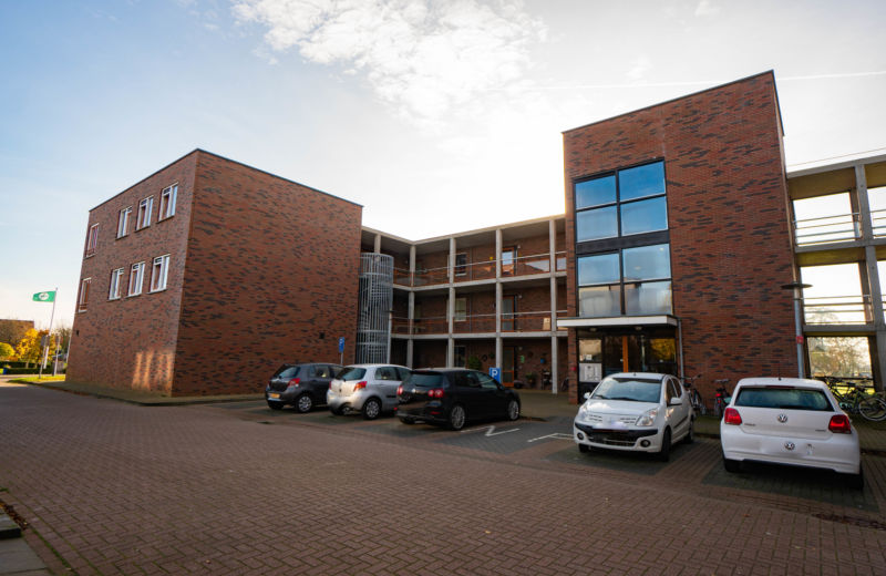 Groningse club organiseert ‘Kermis in coronatijd’ voor bewoners van ’s Heeren Loo in Bedum