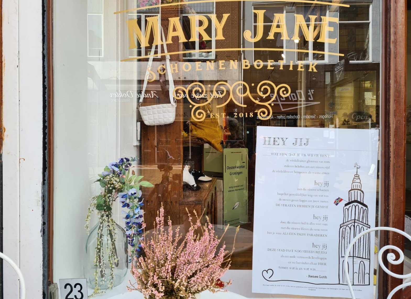 #liefgrunn: Groningse etalages opgesierd met gedichten