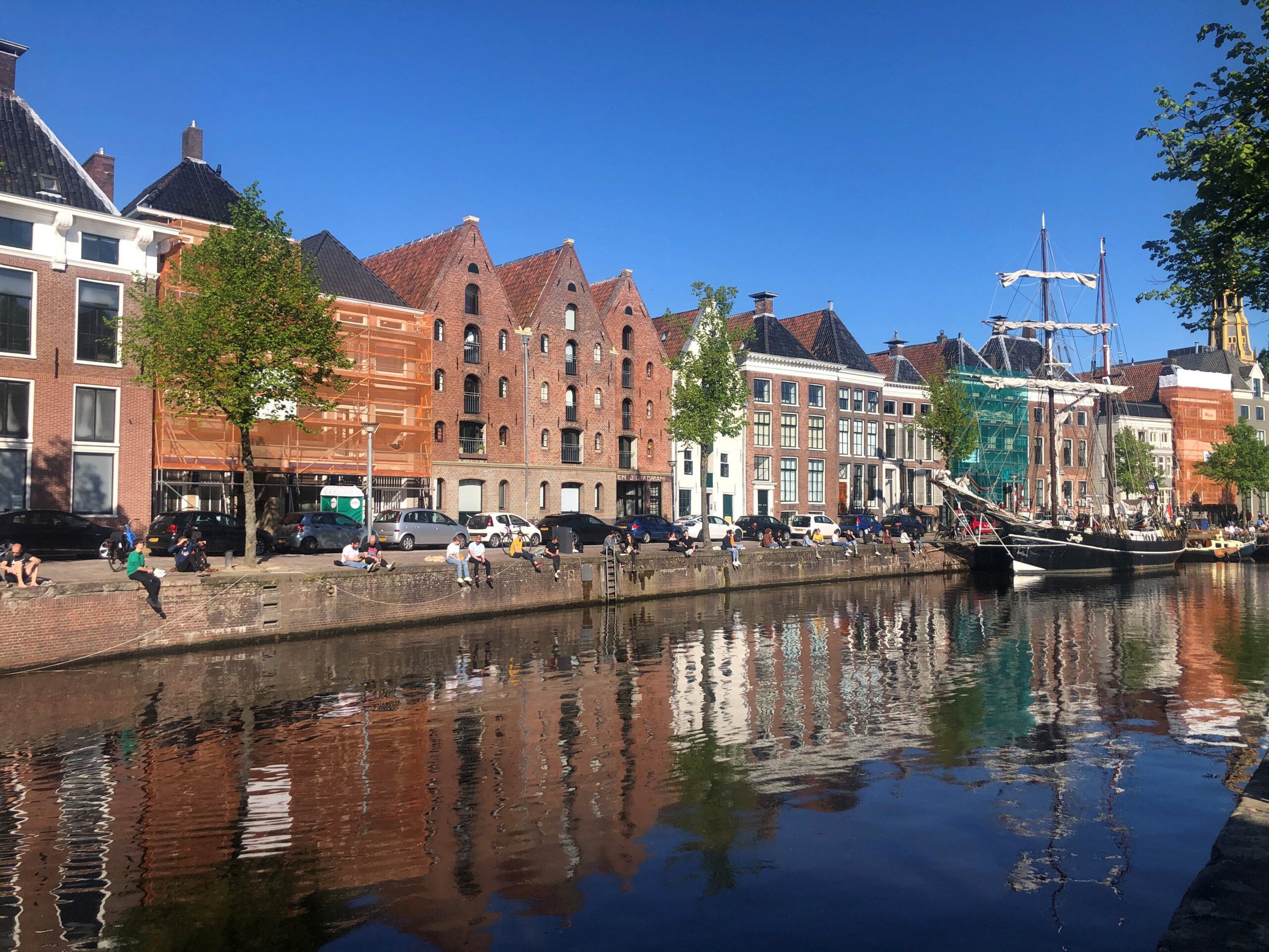 Zon breekt door boven Groningen