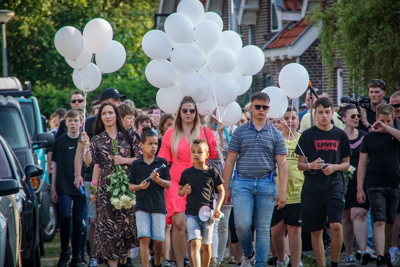 Honderden mensen op de been tijdens stille tocht voor vermoorde Dinant (14)