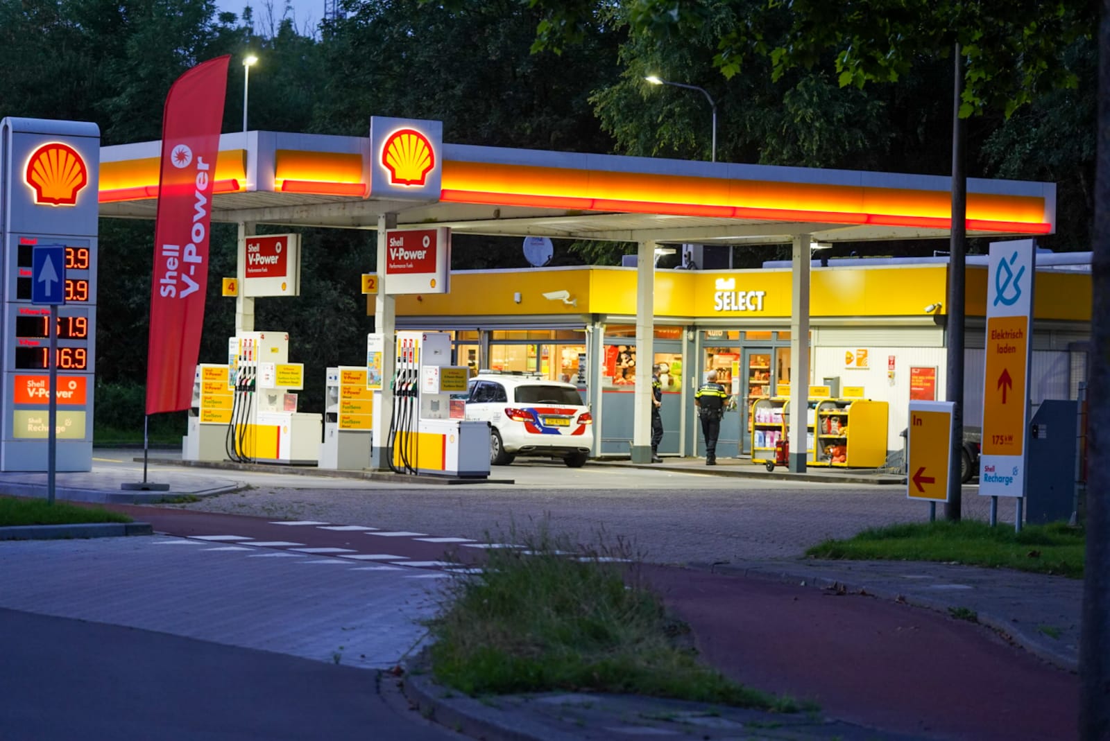 Verdachte (17) aangehouden voor twee overvallen op tankstations