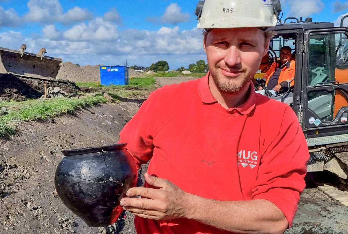 Steeds meer archeologische schatten uit oude wierden bij Adorp
